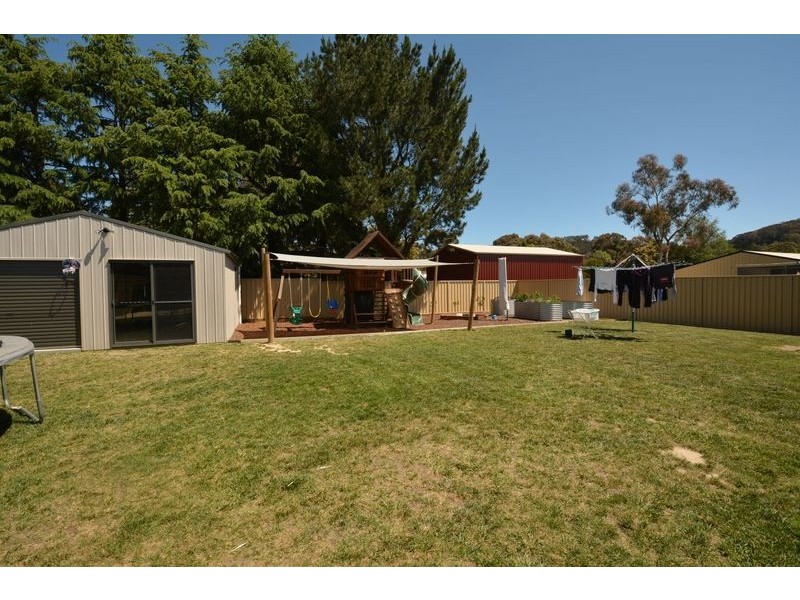 8 Surveyors Way, Lithgow NSW 2790