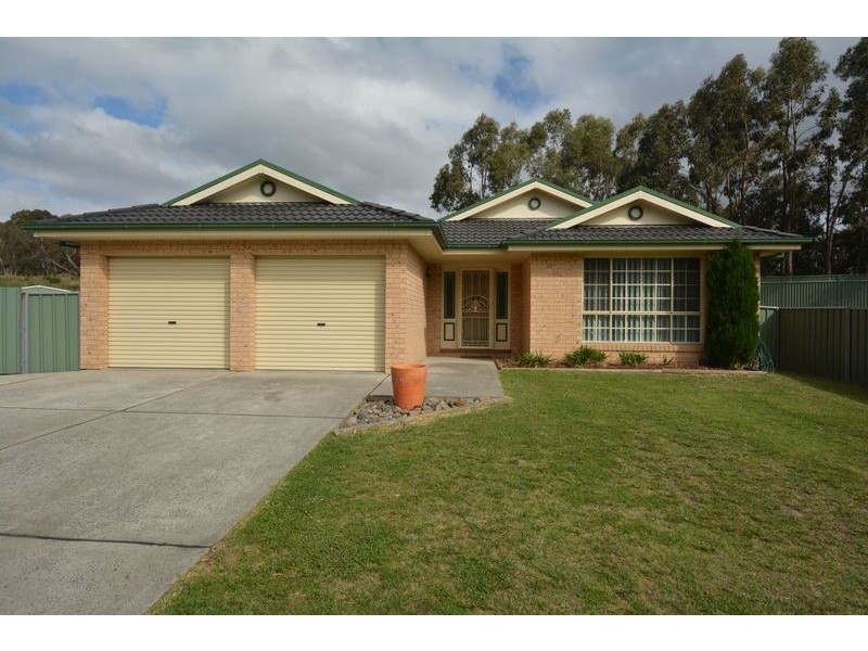 9 Mortlock Close, Lithgow NSW 2790