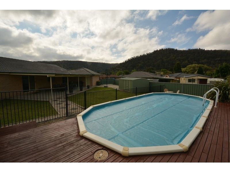 9 Mortlock Close, Lithgow NSW 2790