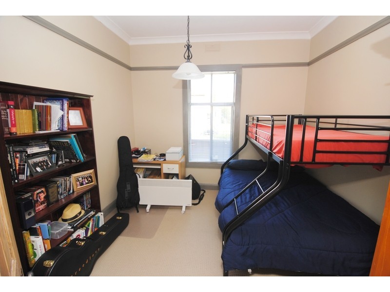 51 Read Avenue, Lithgow NSW 2790