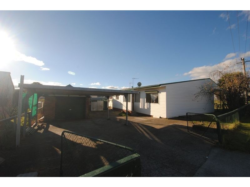 16 Outer Crescent, Lithgow NSW 2790