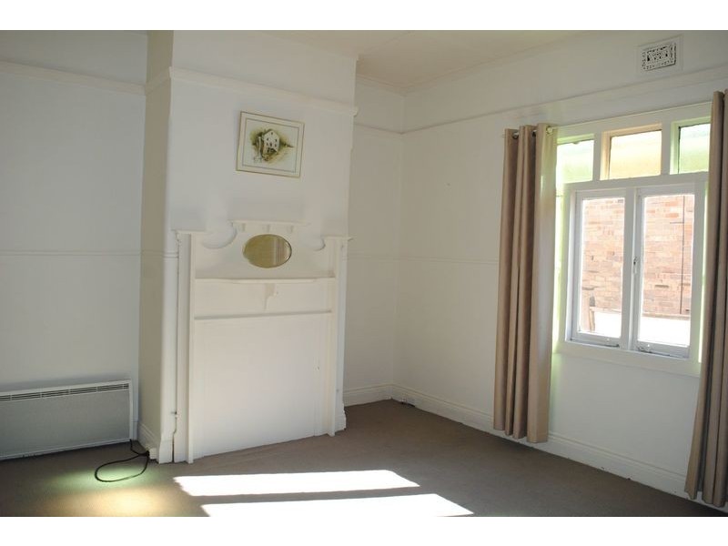 19 Sandford Avenue, Lithgow NSW 2790