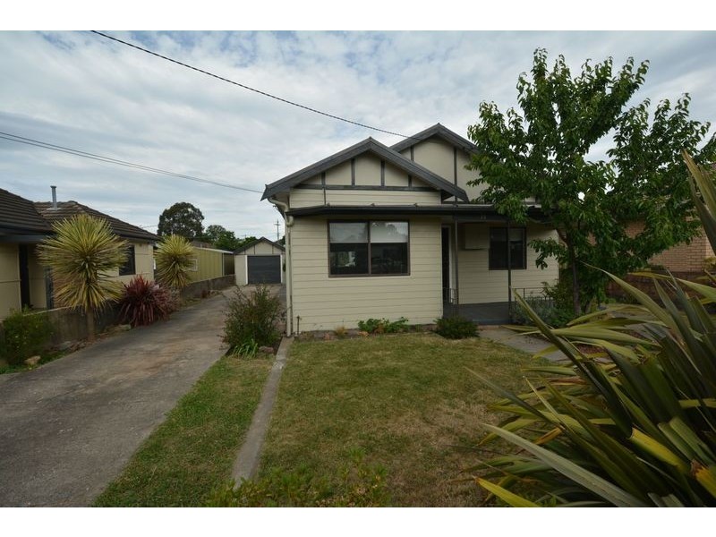 73 Rifle Parade, Lithgow NSW 2790