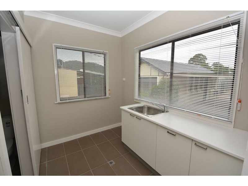 73 Rifle Parade, Lithgow NSW 2790