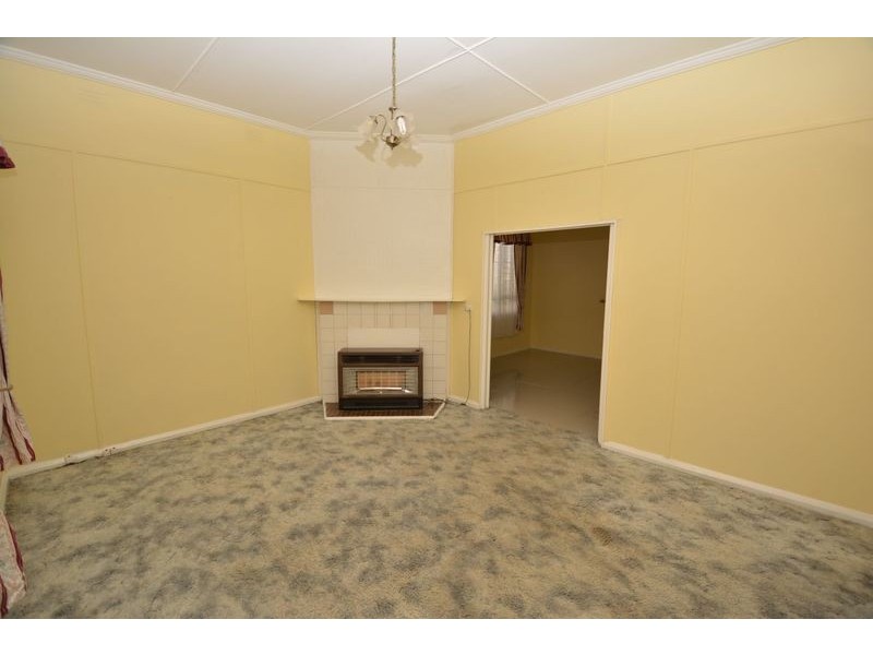 33 Chifley Road, Lithgow NSW 2790