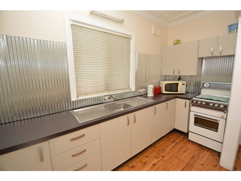 11 Enfield Avenue, Lithgow NSW 2790