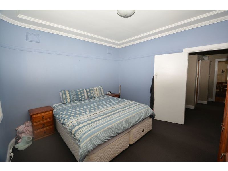 11 Enfield Avenue, Lithgow NSW 2790