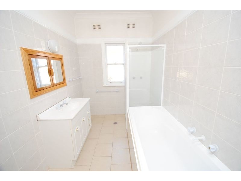 12 Enfield Avenue, Lithgow NSW 2790