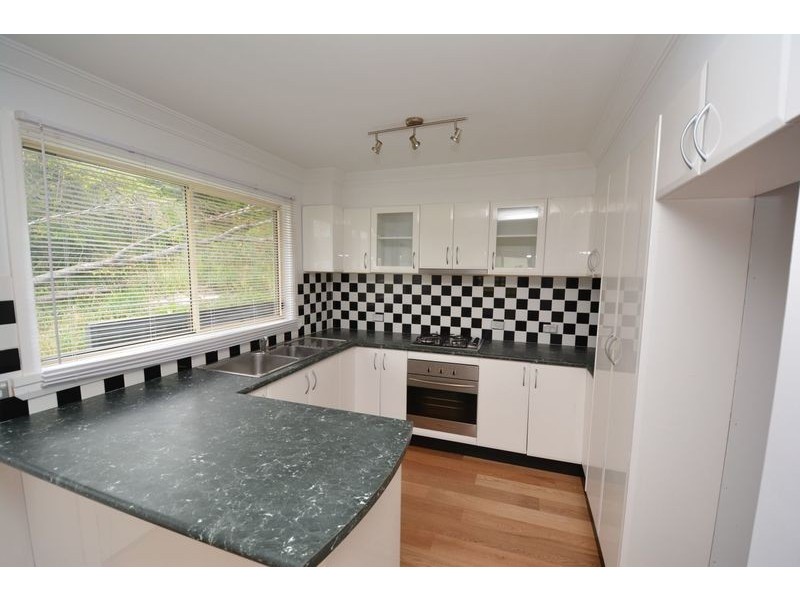 24 Macauley Street, Lithgow NSW 2790
