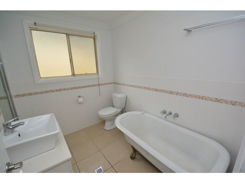 24 Macauley Street, Lithgow NSW 2790