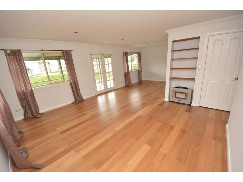 24 Macauley Street, Lithgow NSW 2790