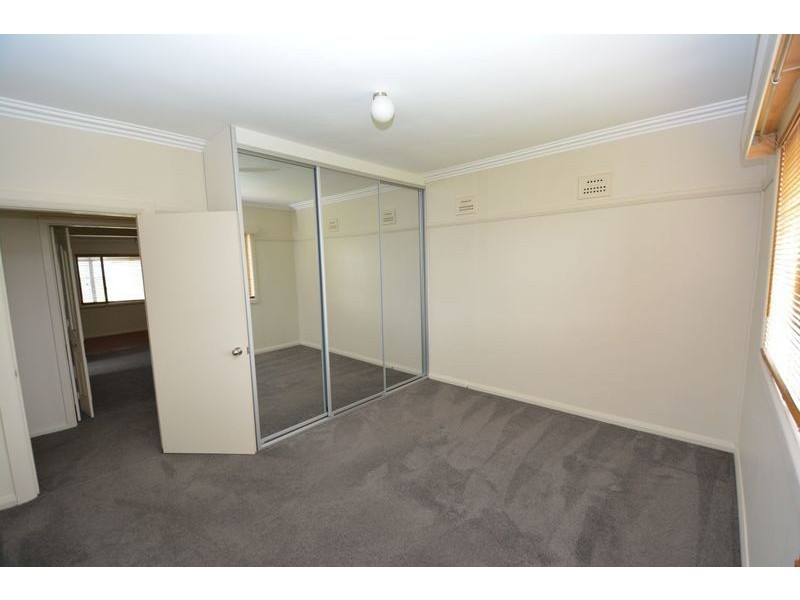 75 Rifle Parade, Lithgow NSW 2790