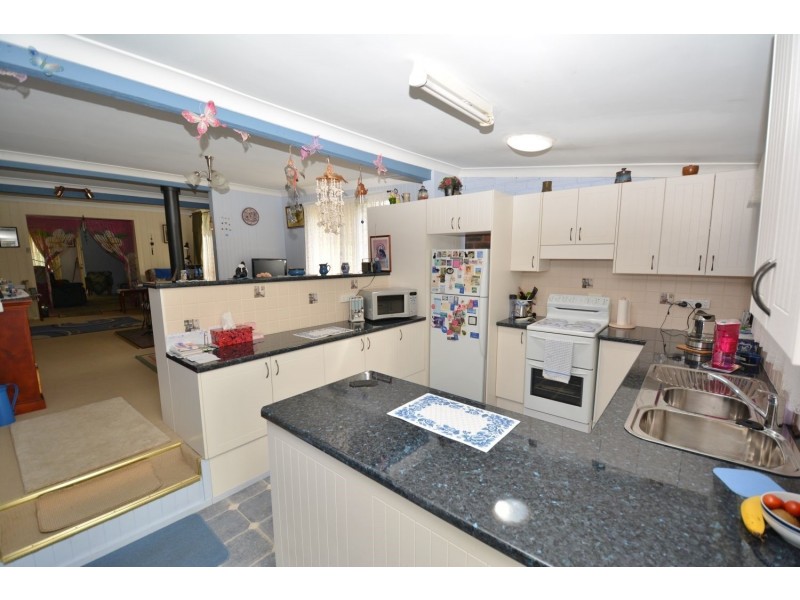 18 Railway Avenue, Portland NSW 2847