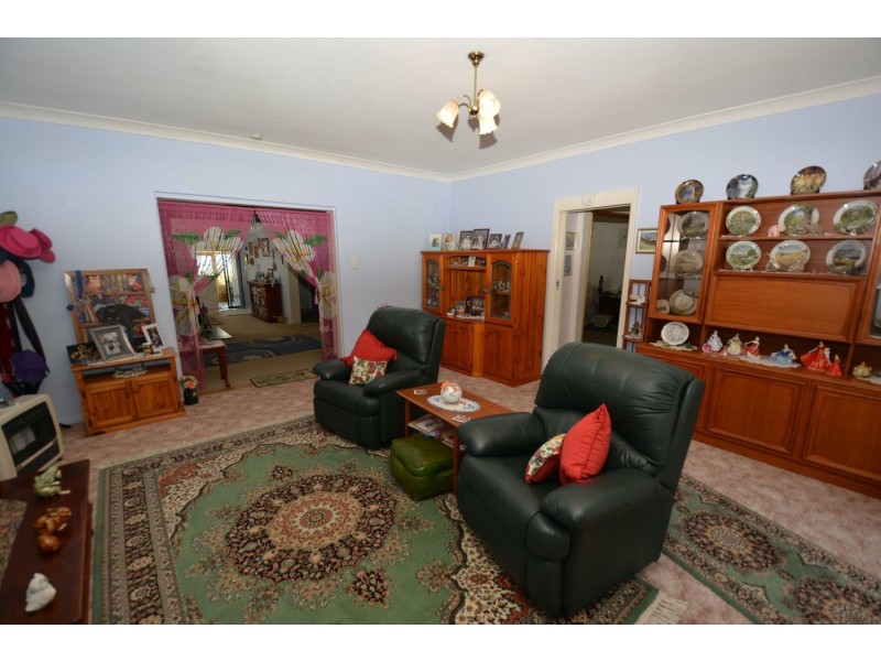 18 Railway Avenue, Portland NSW 2847