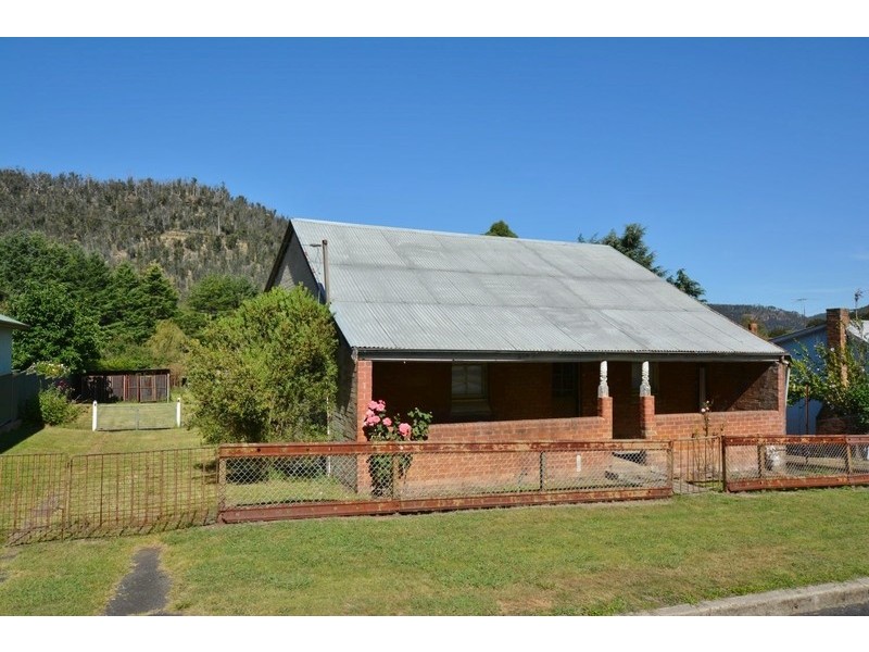 67 Macauley Street, Lithgow NSW 2790