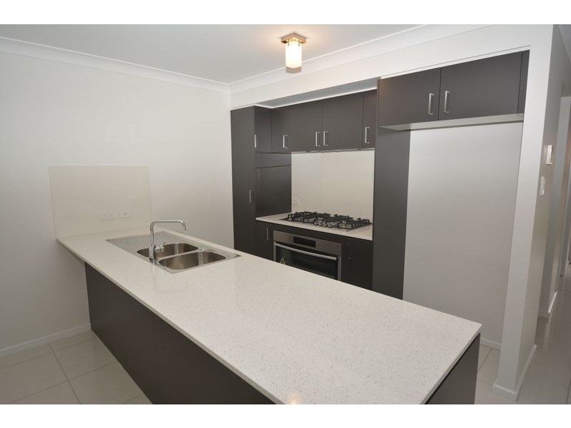 62 Rifle Parade, Lithgow NSW 2790