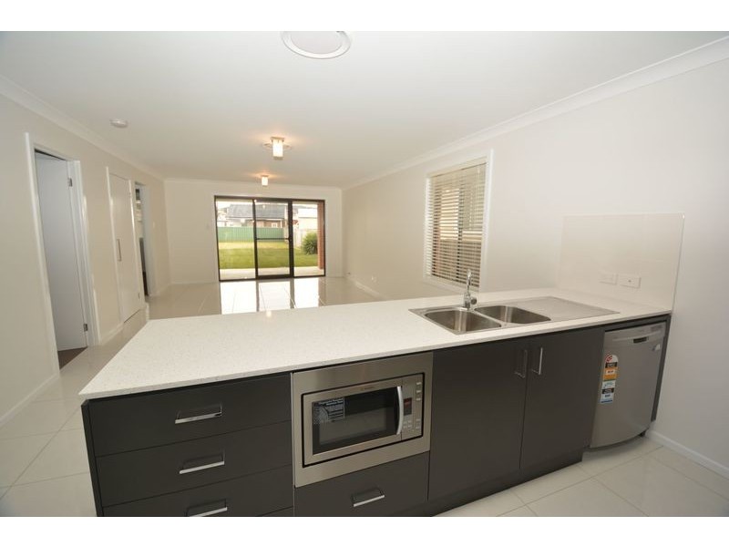 62 Rifle Parade, Lithgow NSW 2790