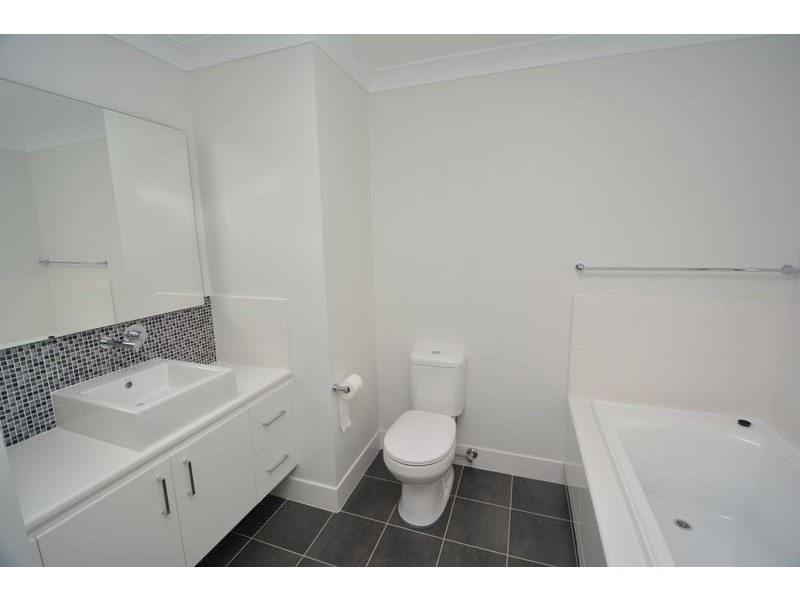 62 Rifle Parade, Lithgow NSW 2790