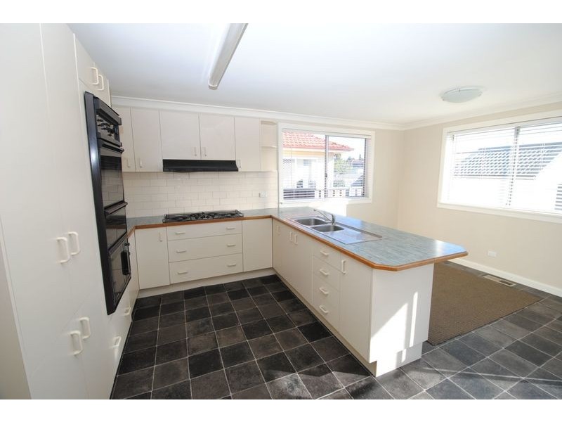66 Rifle Parade, Lithgow NSW 2790