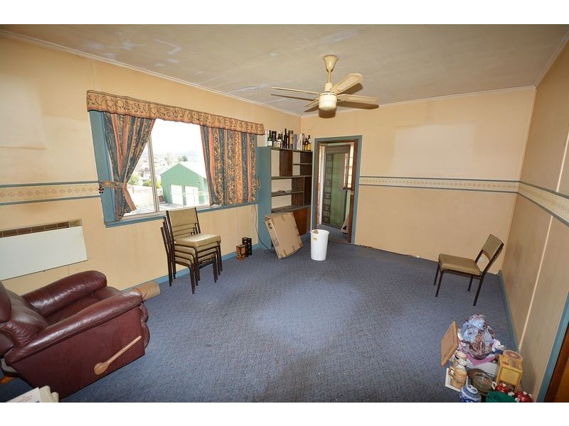 109 Martini Parade, Lithgow NSW 2790