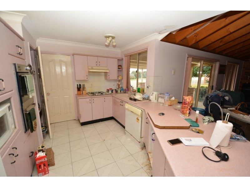15 Robinia Drive, Lithgow NSW 2790