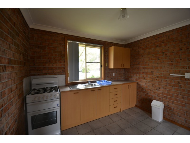 2/1 Ferro Street, Lithgow NSW 2790