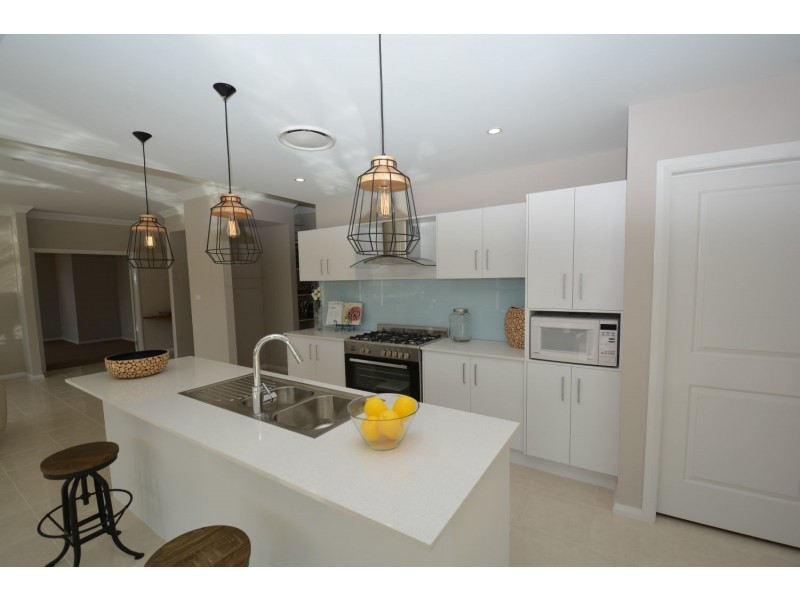 25 Surveyors Way, Lithgow NSW 2790