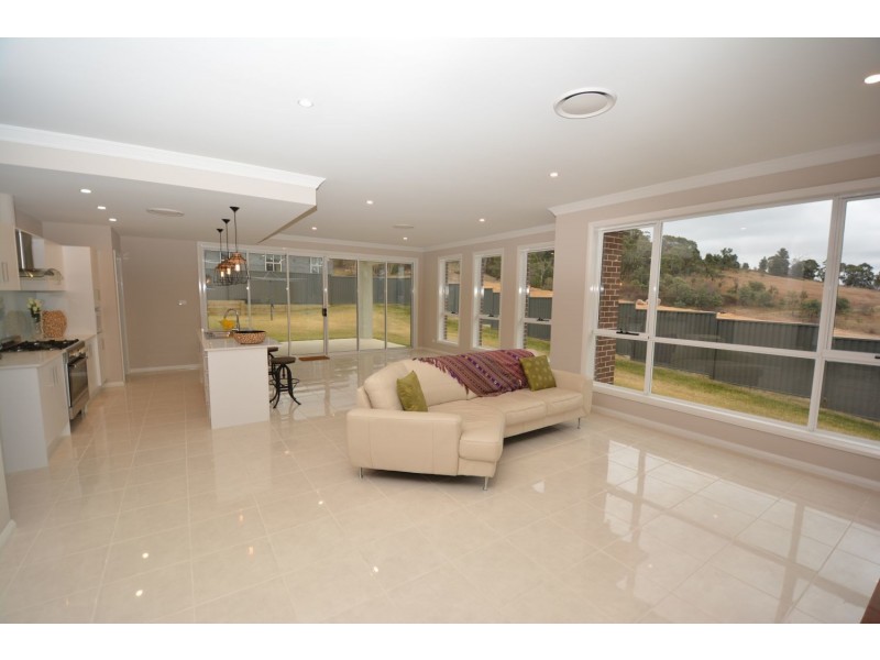 25 Surveyors Way, Lithgow NSW 2790