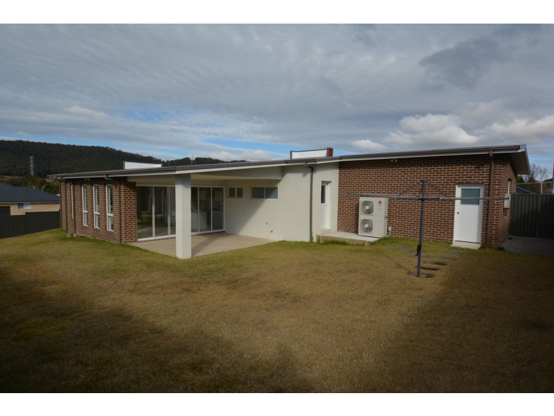 25 Surveyors Way, Lithgow NSW 2790