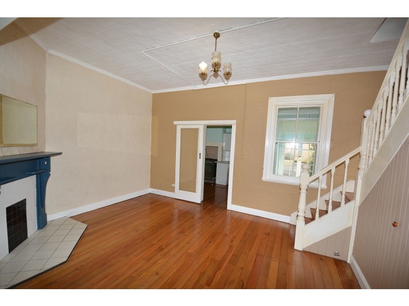 11 Gray Street, Lithgow NSW 2790