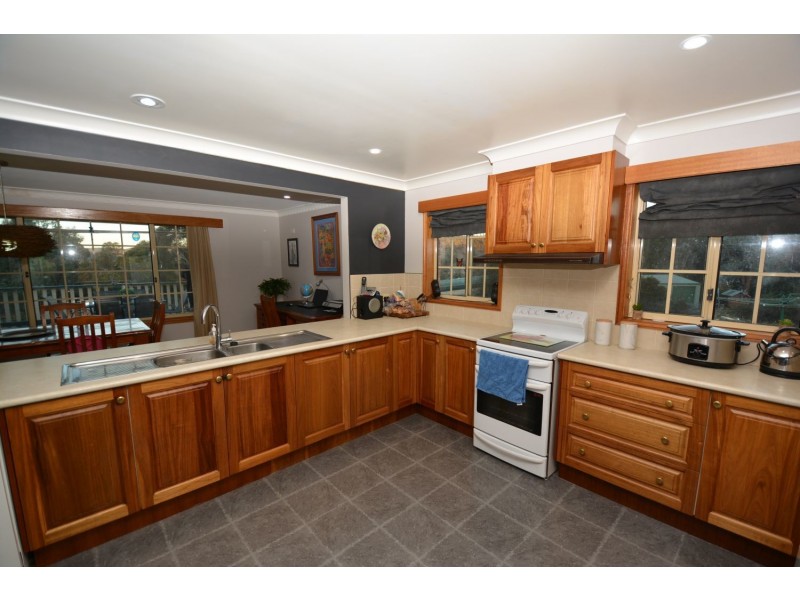 9 Korra Street, Marrangaroo NSW 2790