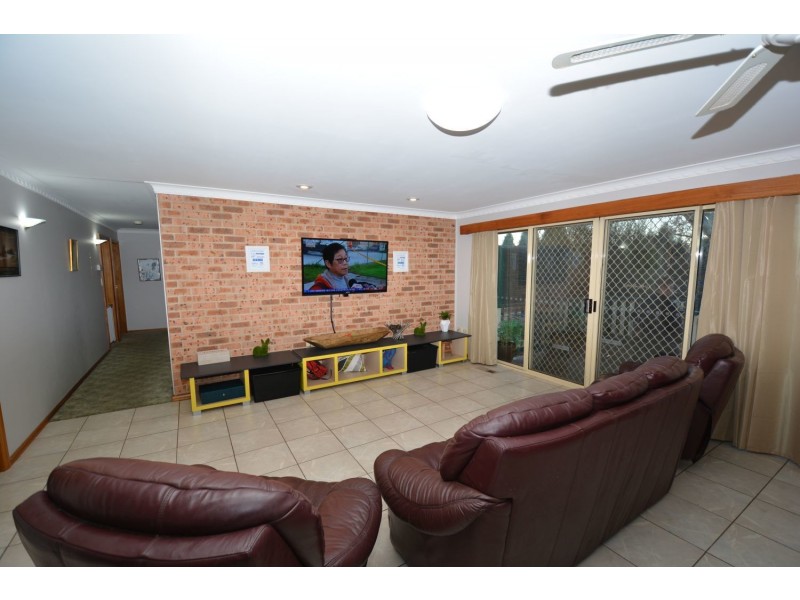 9 Korra Street, Marrangaroo NSW 2790