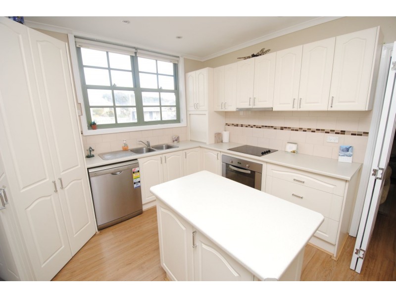 2 Cox Street, Portland NSW 2847