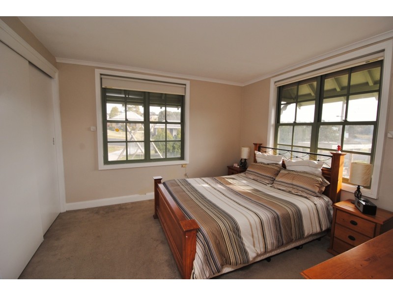 2 Cox Street, Portland NSW 2847