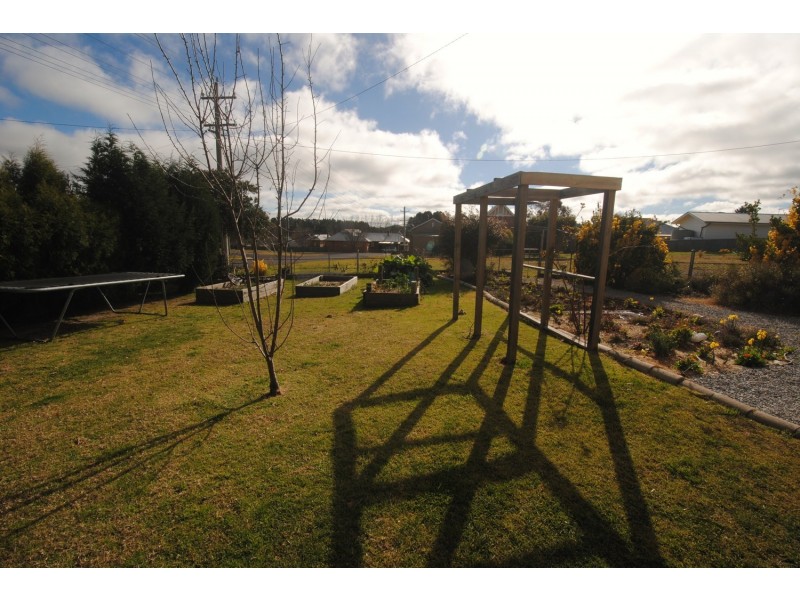 2 Cox Street, Portland NSW 2847