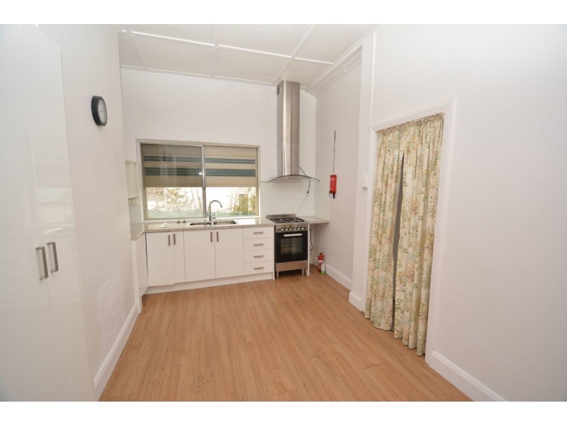 9 Lone Pine Avenue, Lithgow NSW 2790