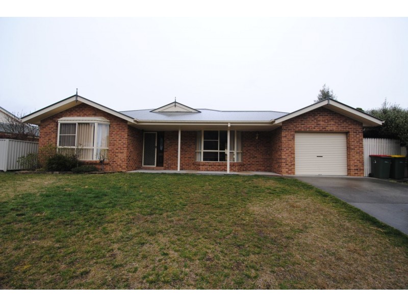 83 Inch Street, Lithgow NSW 2790