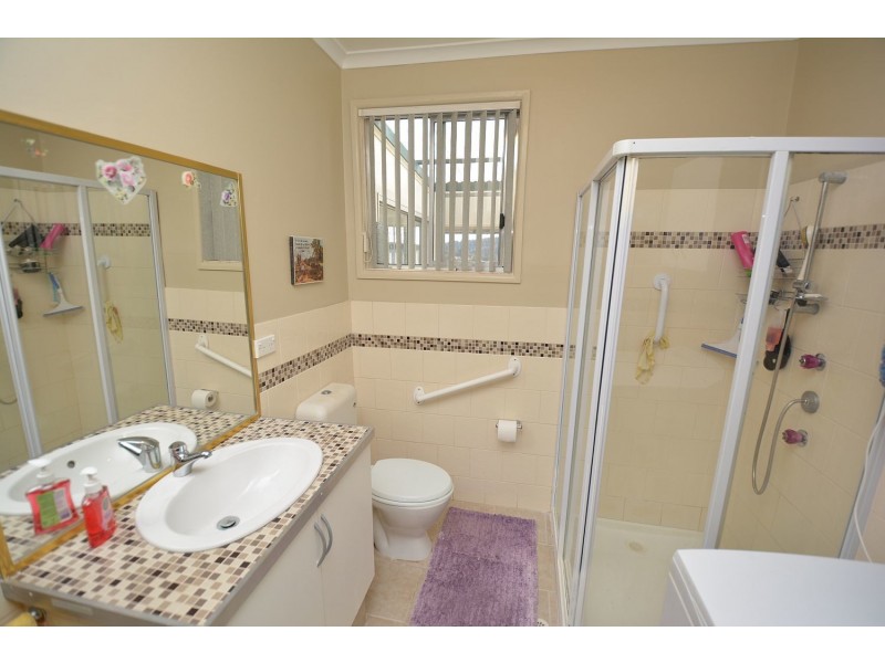 62 Oakey Forest Road, Marrangaroo NSW 2790