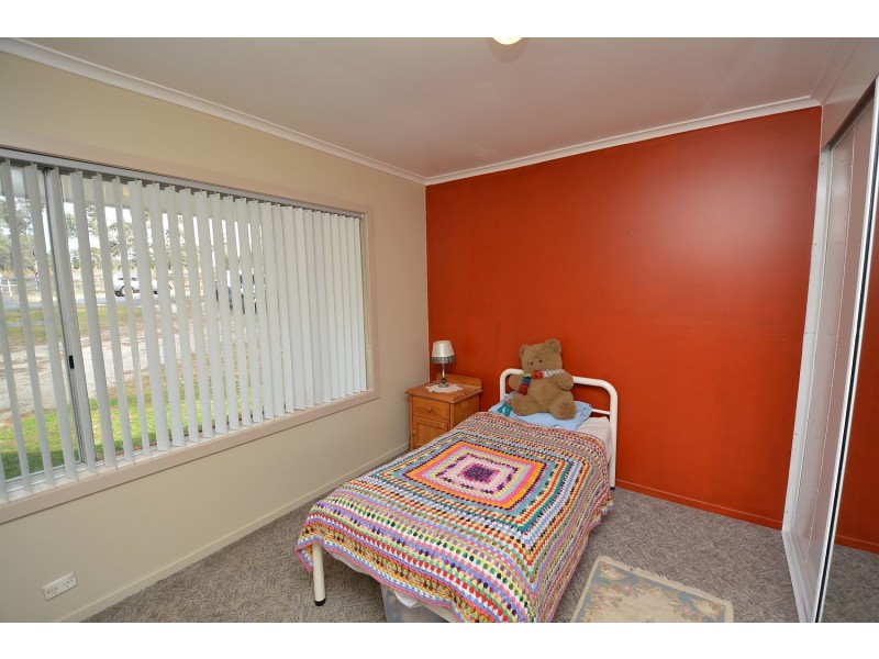 62 Oakey Forest Road, Marrangaroo NSW 2790