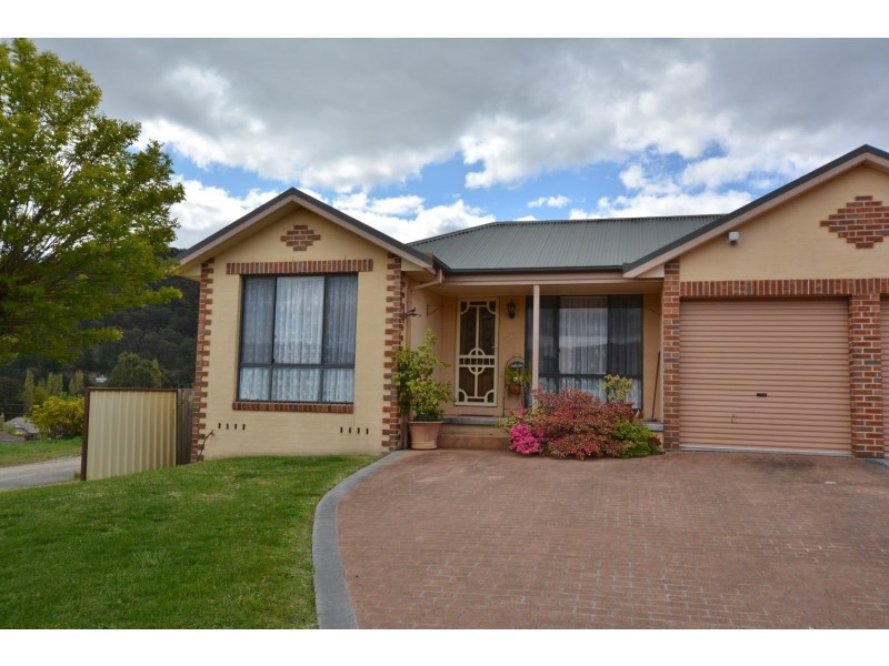 1/25 Hoskins Avenue, Lithgow NSW 2790