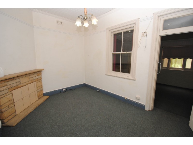 12 Selwyn Street, Lithgow NSW 2790