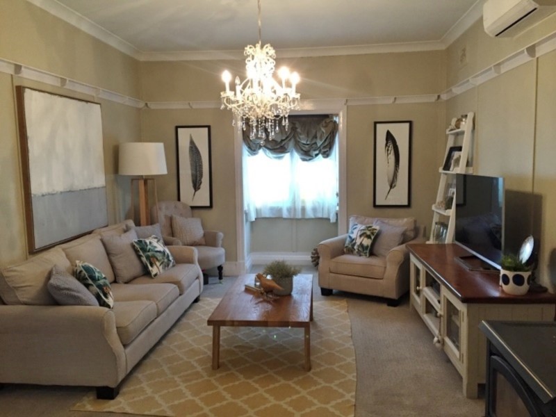 12 Main Street, Portland NSW 2847