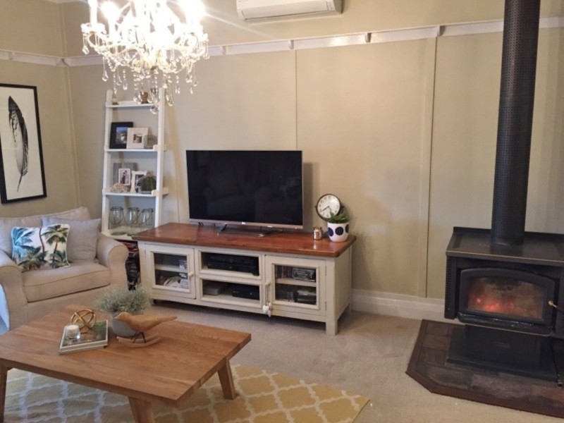 12 Main Street, Portland NSW 2847