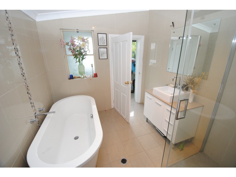 11 Gray Street, Lithgow NSW 2790