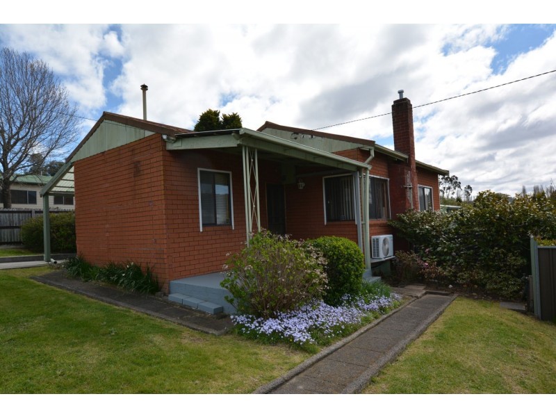 60 Outer Crescent, Lithgow NSW 2790