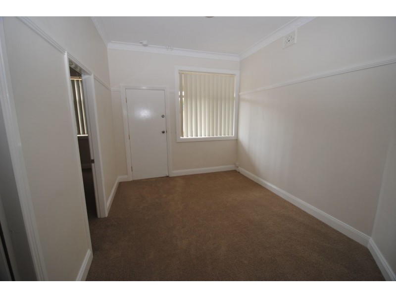 109 Martini Parade, Lithgow NSW 2790