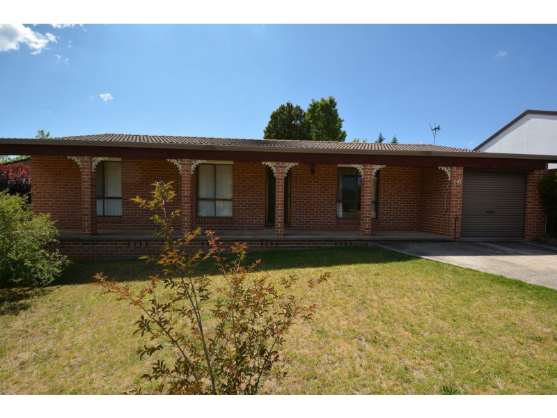 16 Heffernan Place, Lithgow NSW 2790