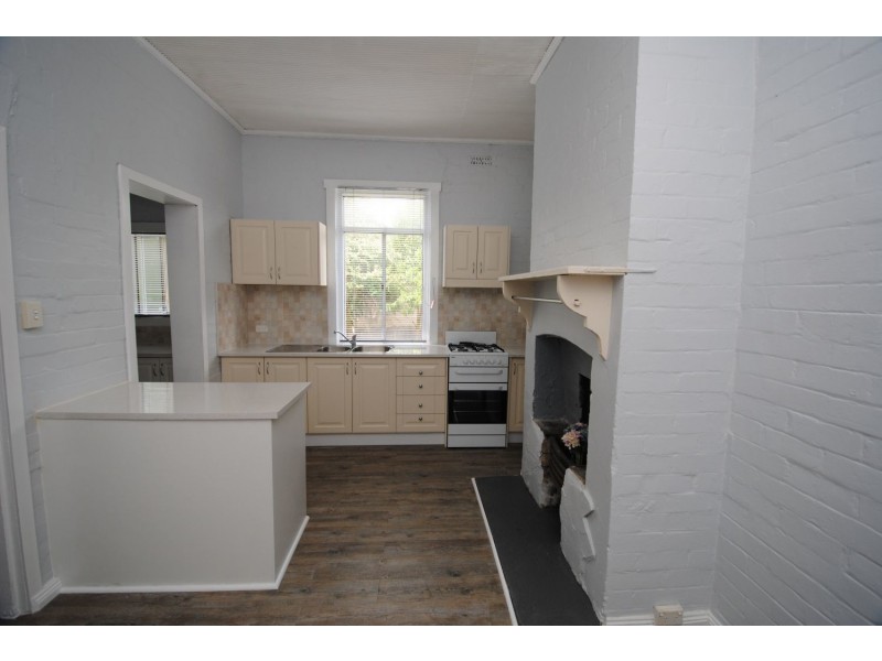 192 Inch Street, Lithgow NSW 2790