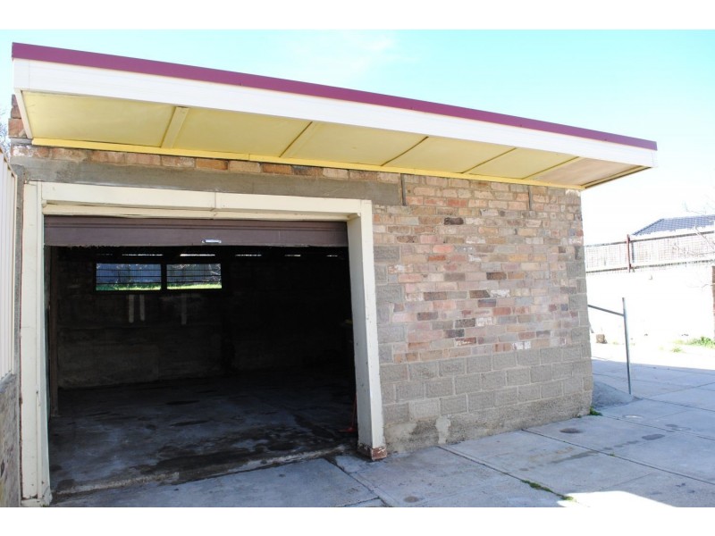 19 Sandford Avenue, Lithgow NSW 2790