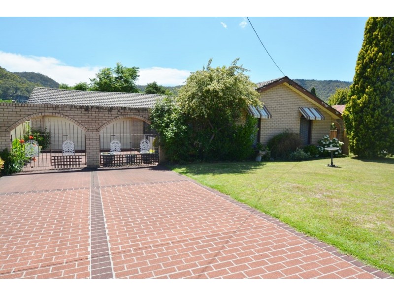 11 Fullagar Avenue, Lithgow NSW 2790